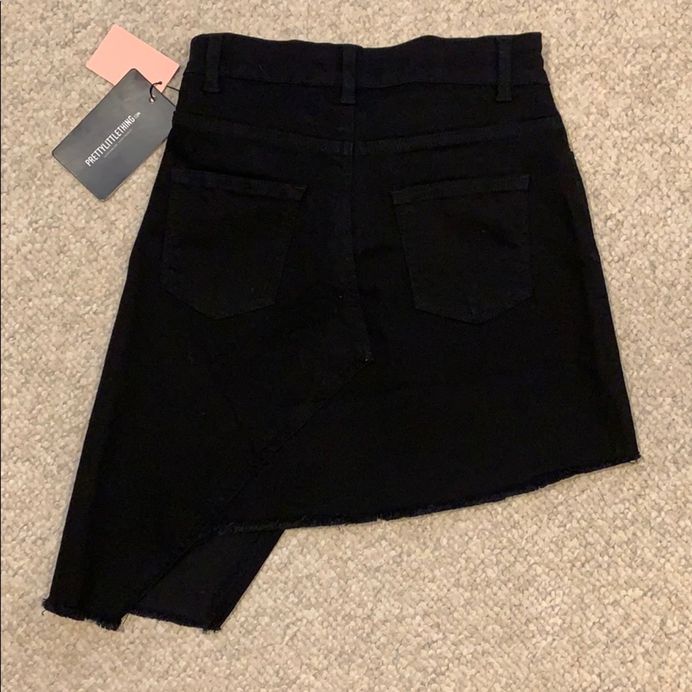 Prettylittlething black hem skirt - Picture 3 of 5